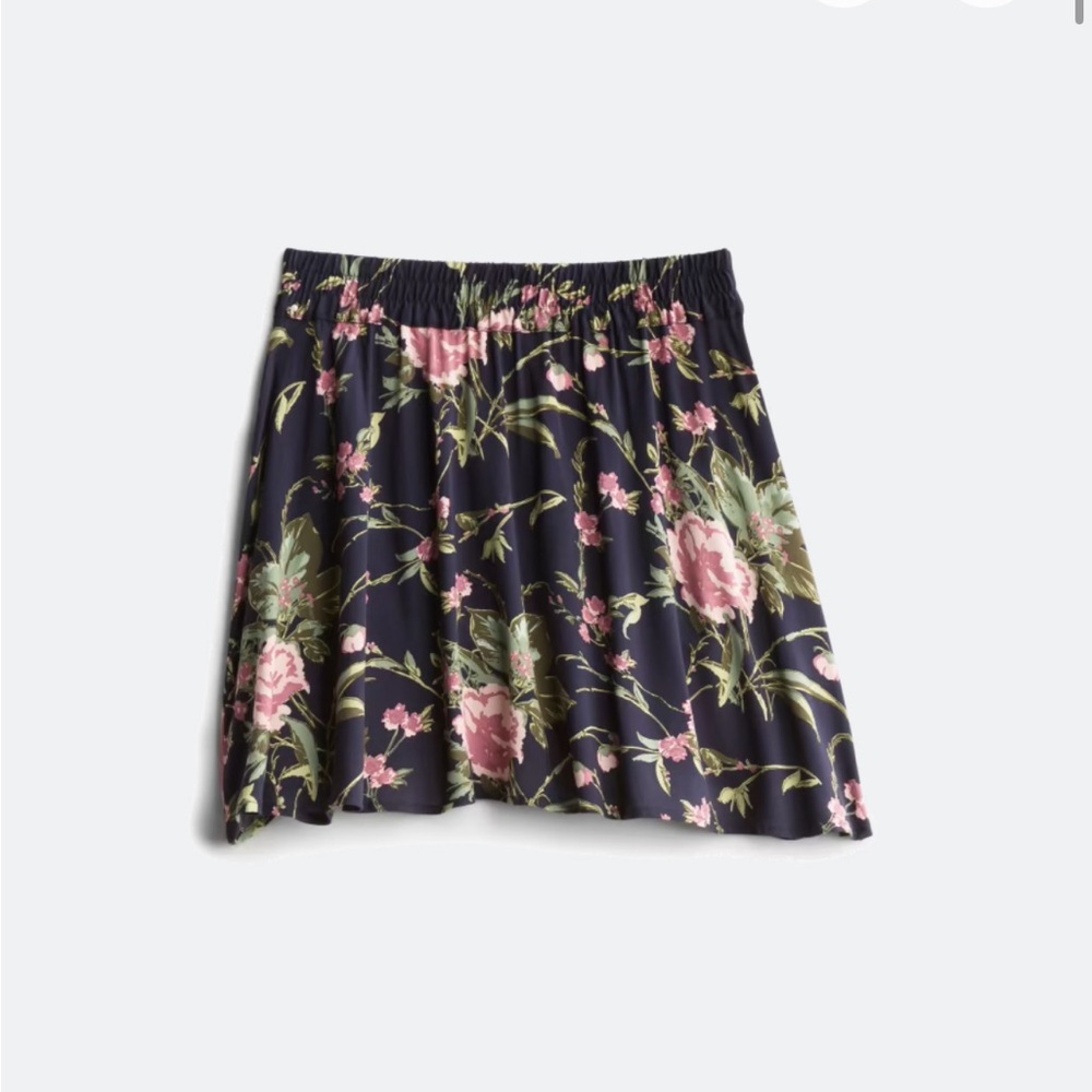 Vero Moda Floral Skirt - Black and Pink